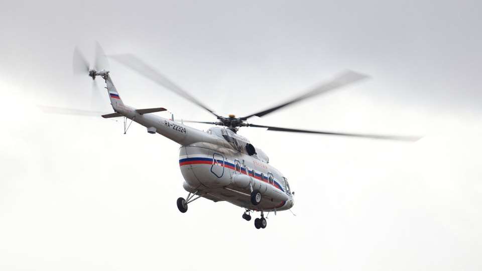 Вертолёт в воздухе